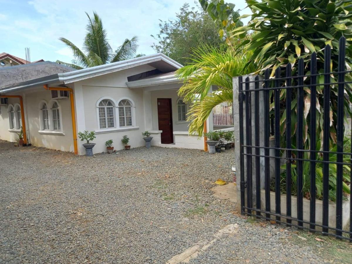 Czarina Transient House Ξενοδοχείο Alaminos Εξωτερικό φωτογραφία