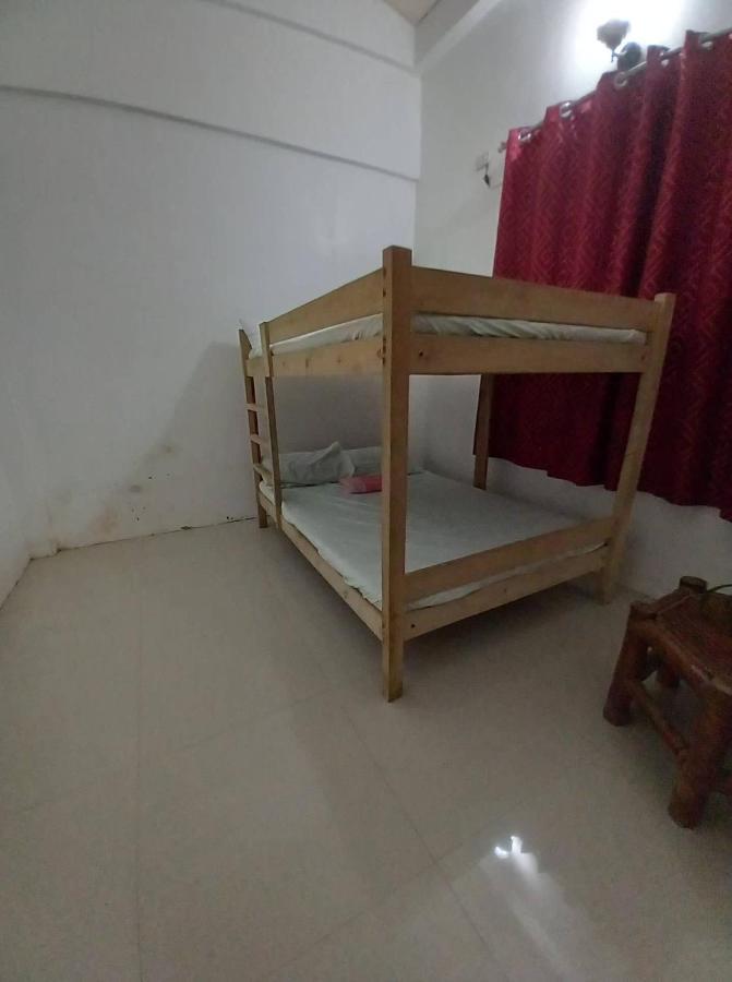 Czarina Transient House Ξενοδοχείο Alaminos Εξωτερικό φωτογραφία