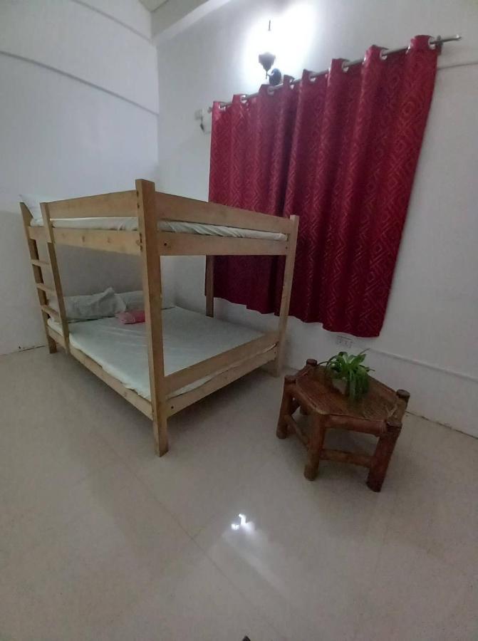 Czarina Transient House Ξενοδοχείο Alaminos Εξωτερικό φωτογραφία